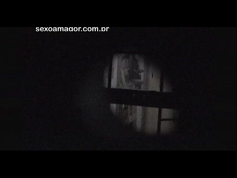 ❤️ Blondie é gravada en segredo por un voyeur do barrio escondido detrás de ladrillos ocos Porno anal en % gl.pornobot.ru % ﹏